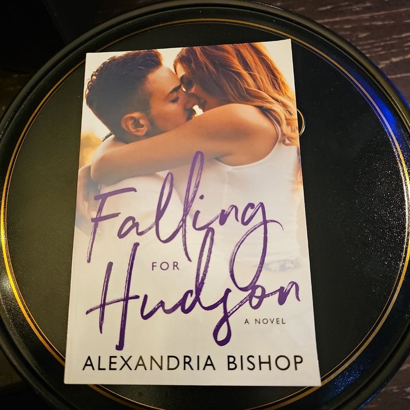 Falling for Hudson