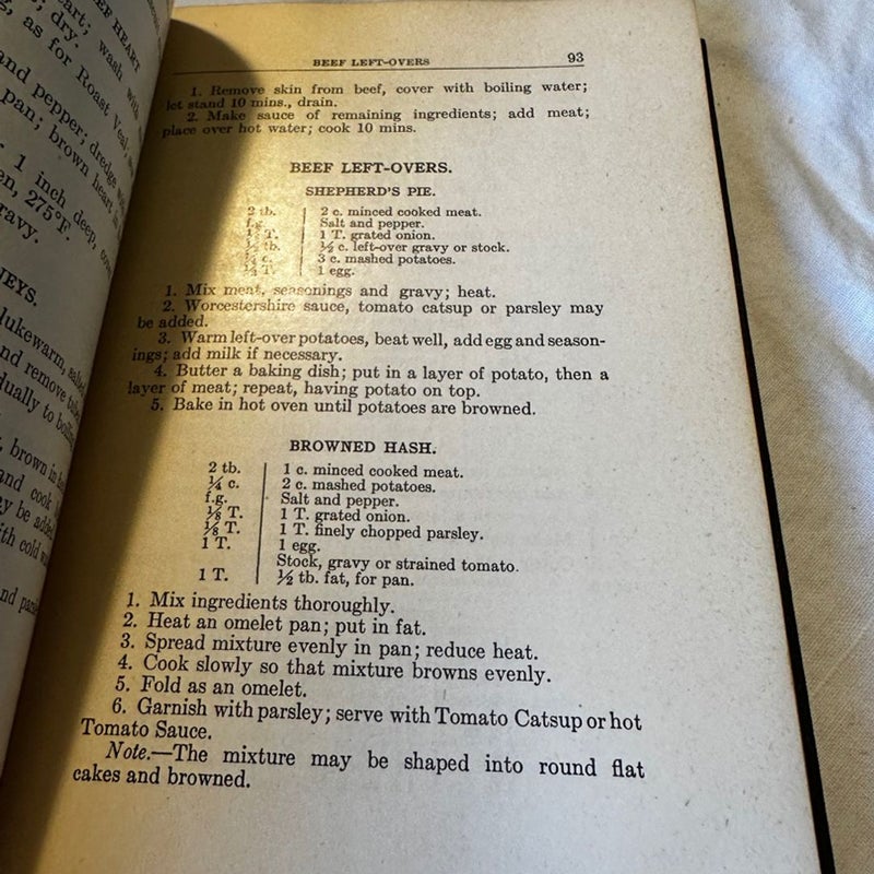 Canadian Cook Book by Nellie Lyle Pattinson 1923 RARE Vintage Cookbook 