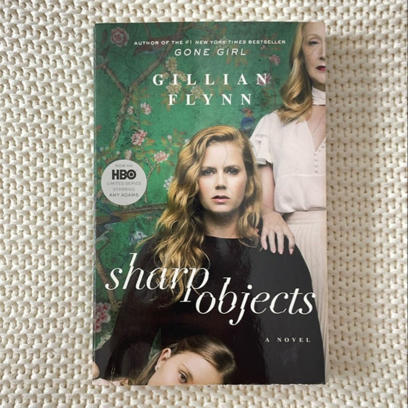 Sharp Objects (Movie Tie-In)