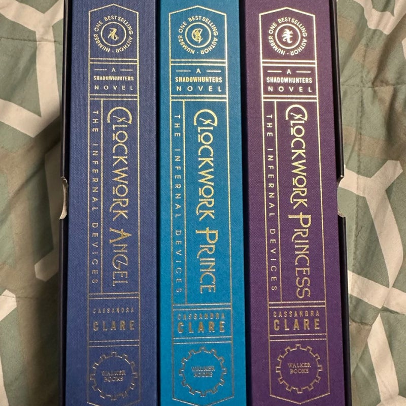 Infernal devices trilogy illumicrate
