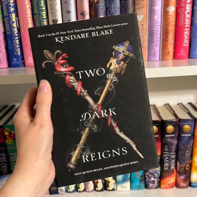 Two Dark Reigns by Kendare Blake, Hardcover | Pangobooks