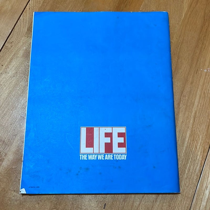 Life Magazine 2000th Issue