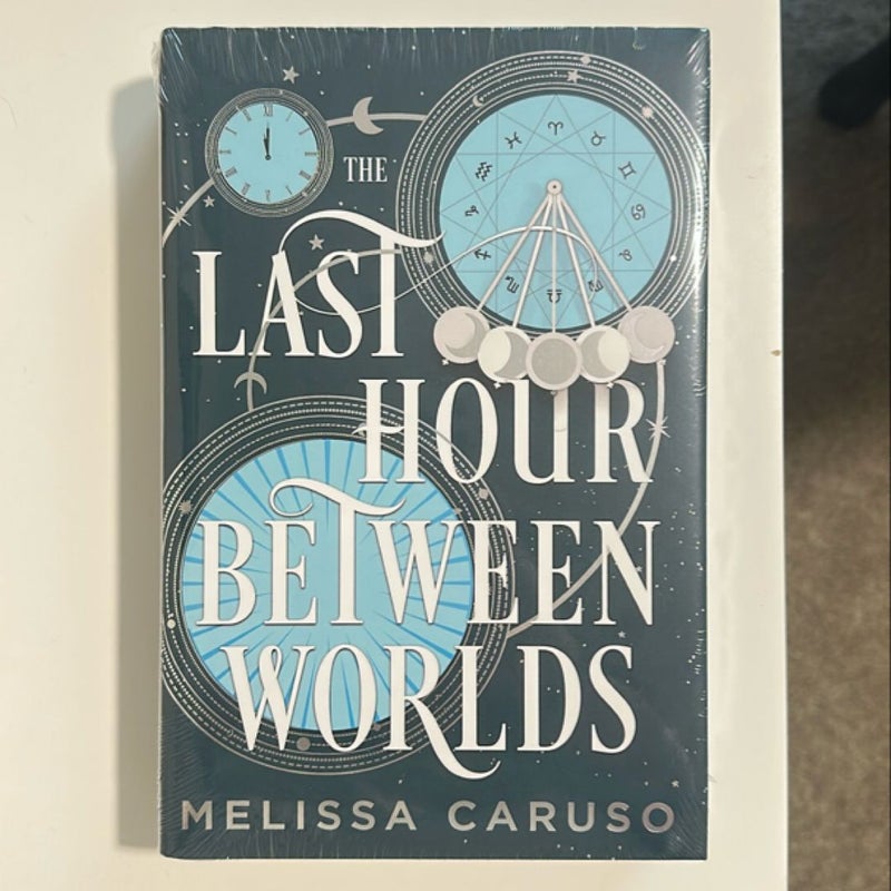 The Last Hour Between Worlds (Illumicrate Edition)