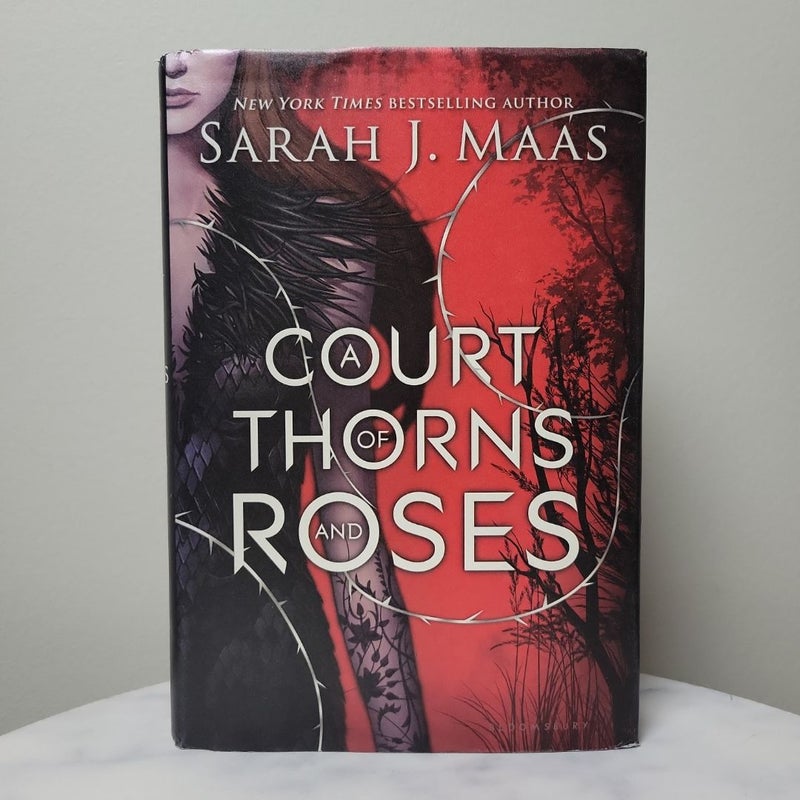 A Court of Thorns and Roses 1st / 1st HARDCOVER OOP Out of Print