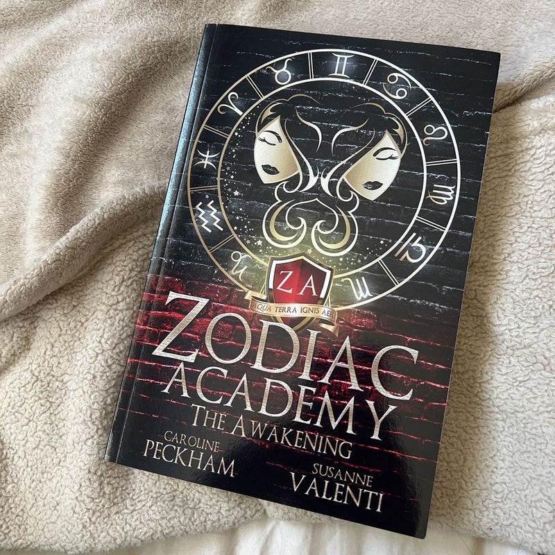 Zodiac academy by Caroline Peckham, Susanne Valenti , Paperback