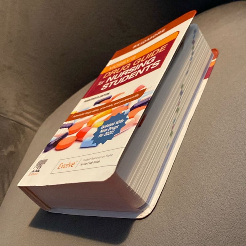 Mosby's Drug Guide for Nursing Students with 2022 Update