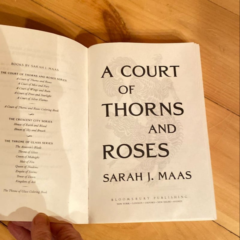 A Court Of Thorns And Roses