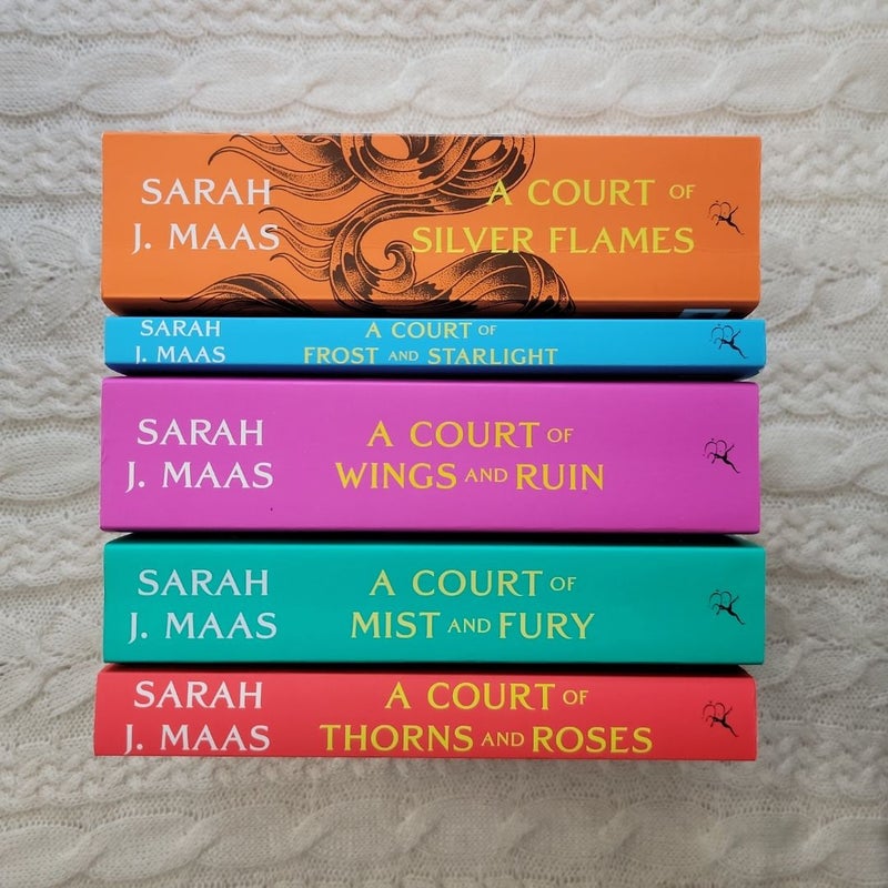 A Court of Thorns and Roses; A Court of Wings and Ruin; A Court of Mist and Fury; A Court of Frost and Starlight; A Court of Silver Flames Boxset