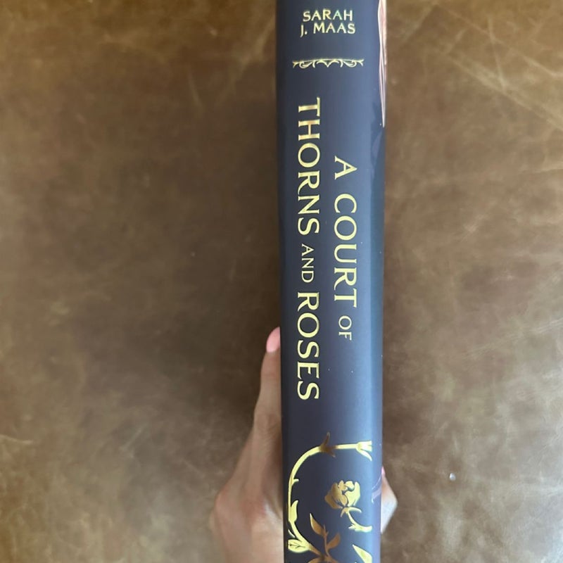 A court of thorns and roses illumicrate elithien dust jacket 