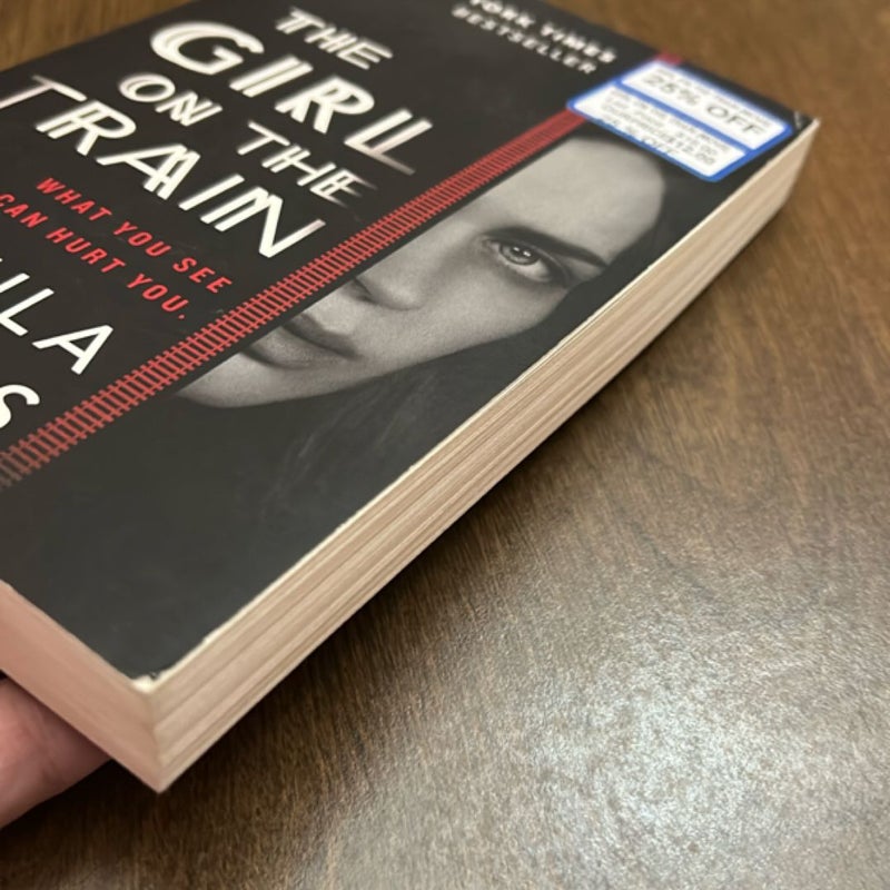 The Girl on the Train (Movie Tie-In)