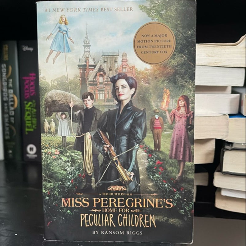 Miss Peregrine's Home for Peculiar Children (Movie Tie-In Edition)