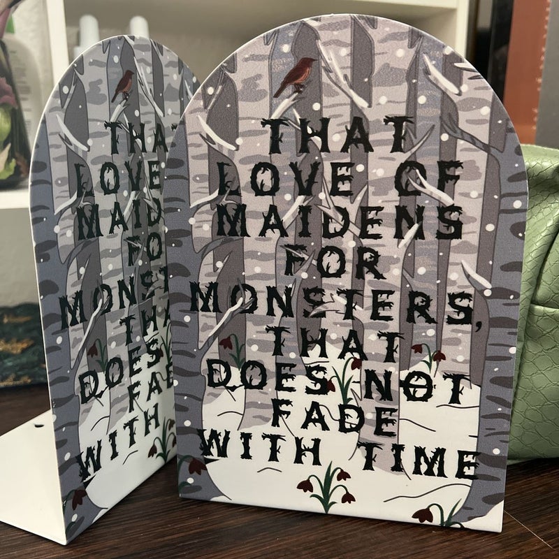 Owlcrate The Bear and the Nightingale Bookend Set