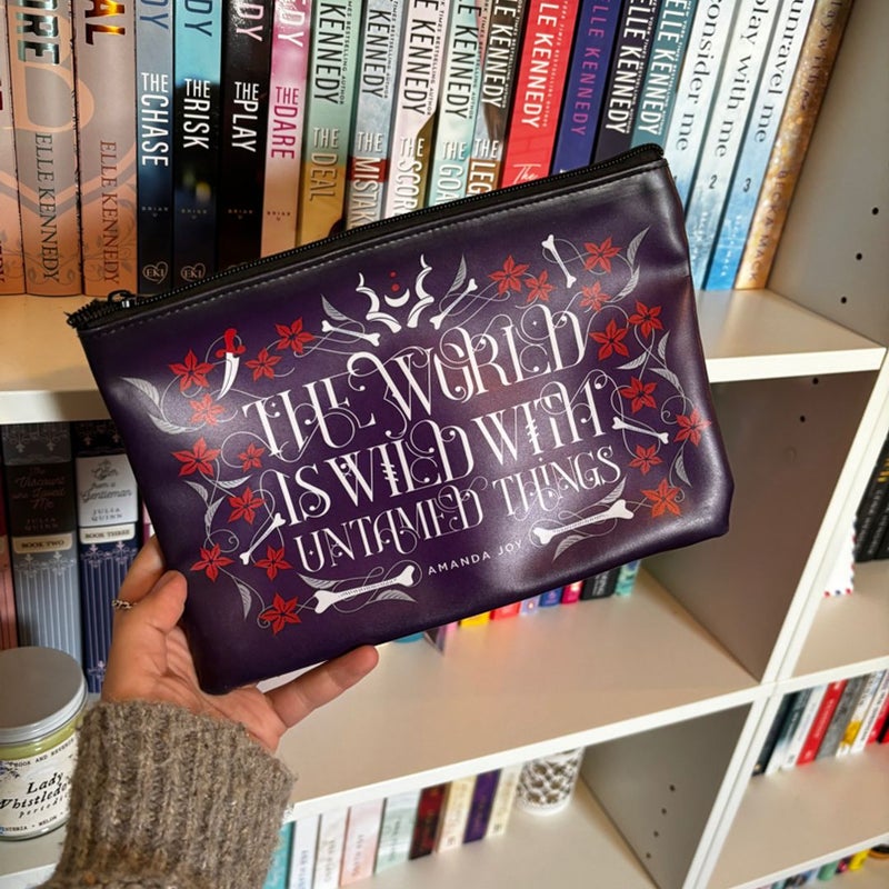 Bookish pouch