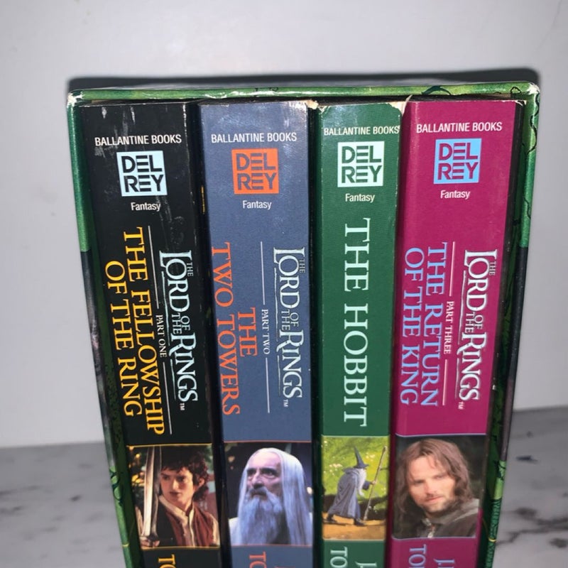 The Lord Of The Rings JRR Tolkien Box Set 4 Books (2001, Paperback) vintage book set The Two Towers