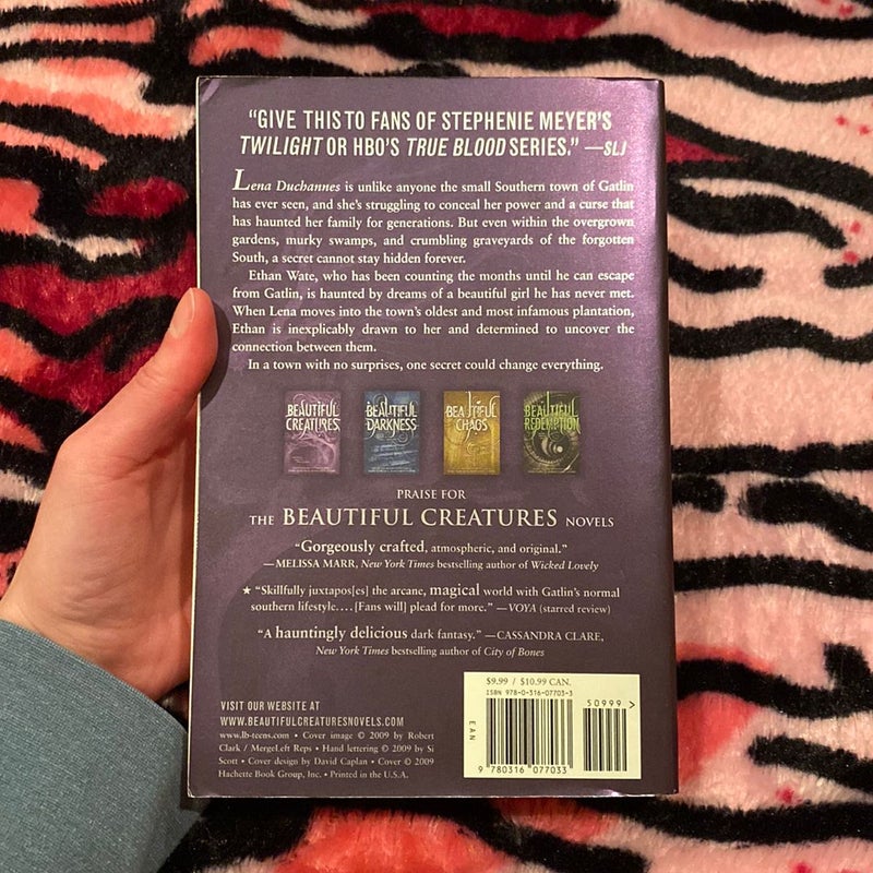 Beautiful Creatures (First Paperback Edition)