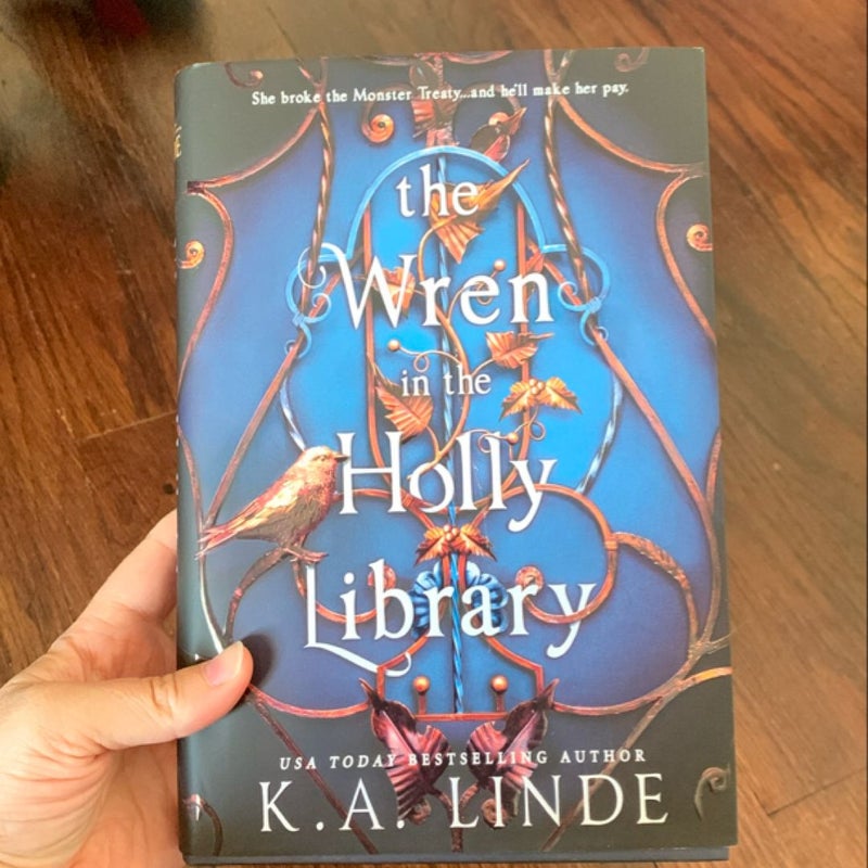 The Wren in the Holly Library (Deluxe Limited Edition)