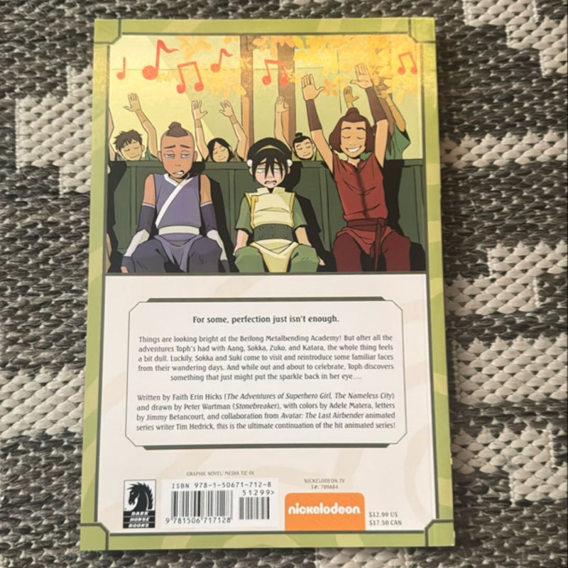 Avatar: the Last Airbender--Team Avatar Treasury Boxed Set (Graphic Novels)