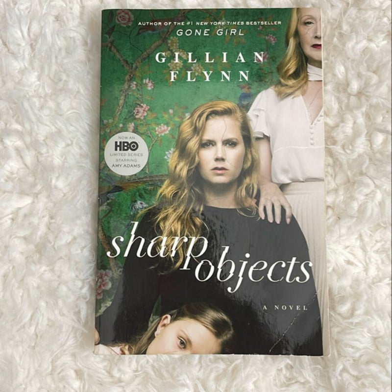 Sharp Objects (Movie Tie-In)