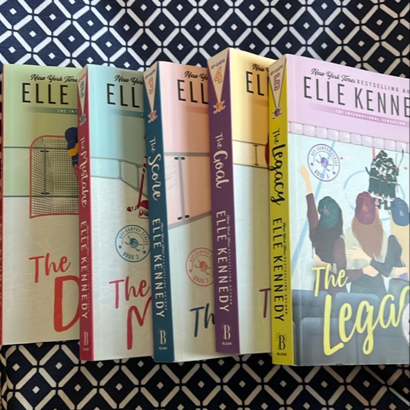 The Complete off-Campus Series Set