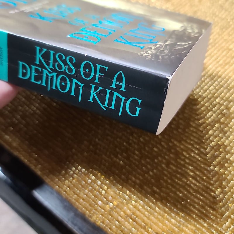 Kiss of a Demon King