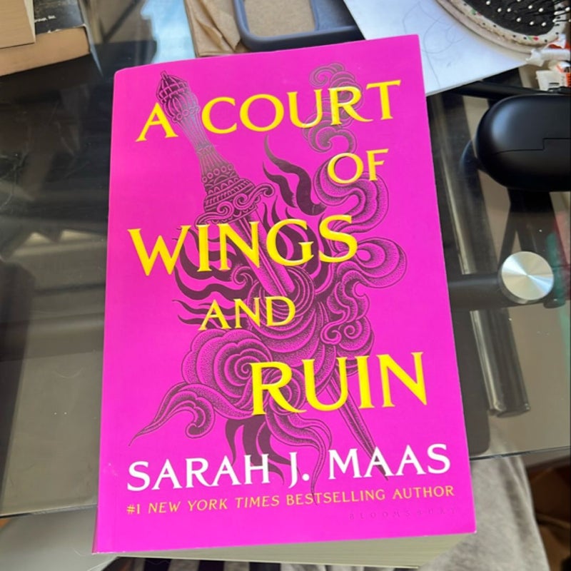 A Court of Wings and Ruin