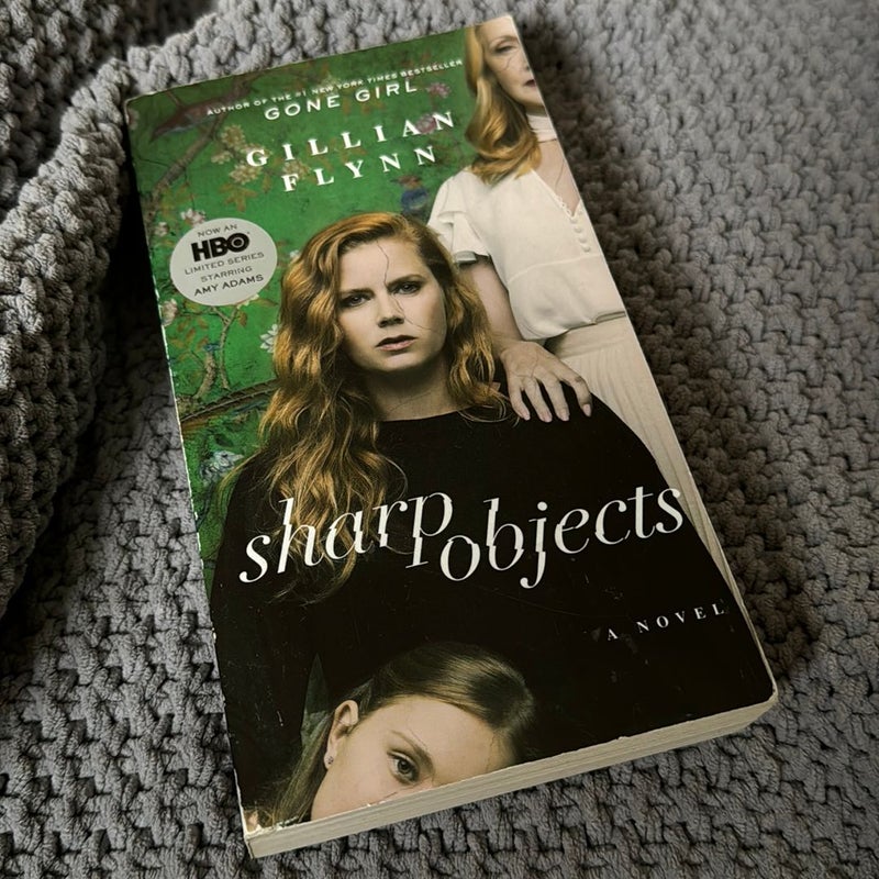 Sharp Objects (Movie Tie-In)