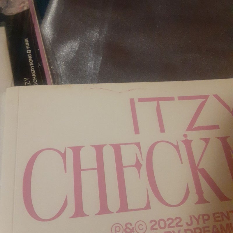 Itzy Checkmate mini album Yuna Photo book, with target exclusive poster, cd, stickers 2022!