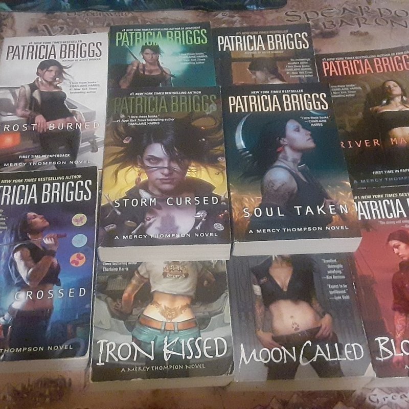 10 Mercy Thompson book lot by Patricia Briggs , Paperback | Pangobooks