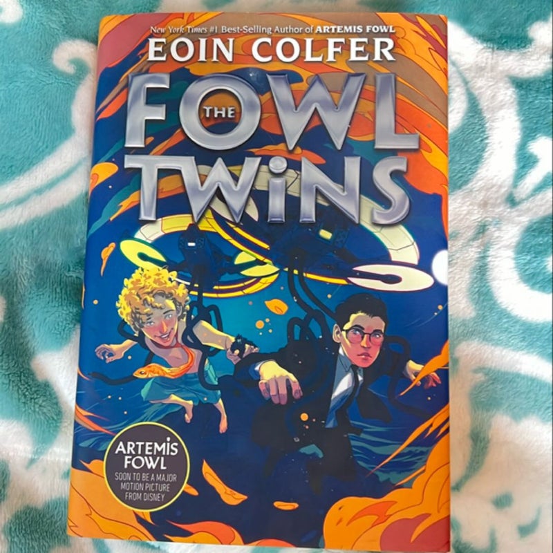 The Fowl Twins (a Fowl Twins Novel, Book 1)