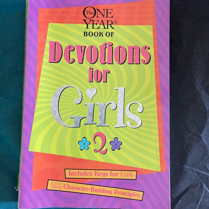 The One Year Devos for Girls