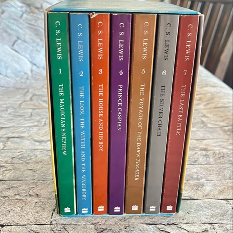 The Chronicles of Narnia  7-Book Box Set