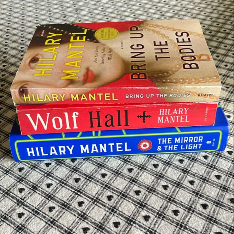 Thomas Cromwell Trilogy {Complete Set} Wolf Hall  |  Bring up the Bodies  |  The Mirror & the Light  |  BUNDLE