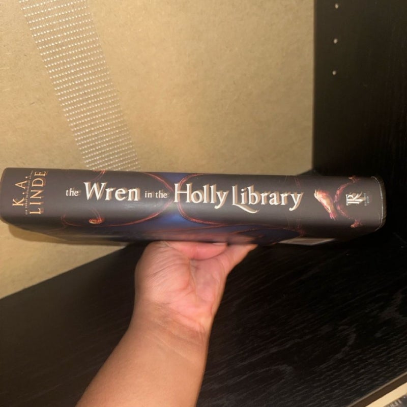 The Wren in the Holly Library (Deluxe Limited Edition)