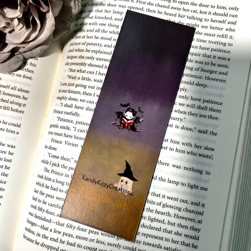 Haloween bookmark! Front and back. 👻 