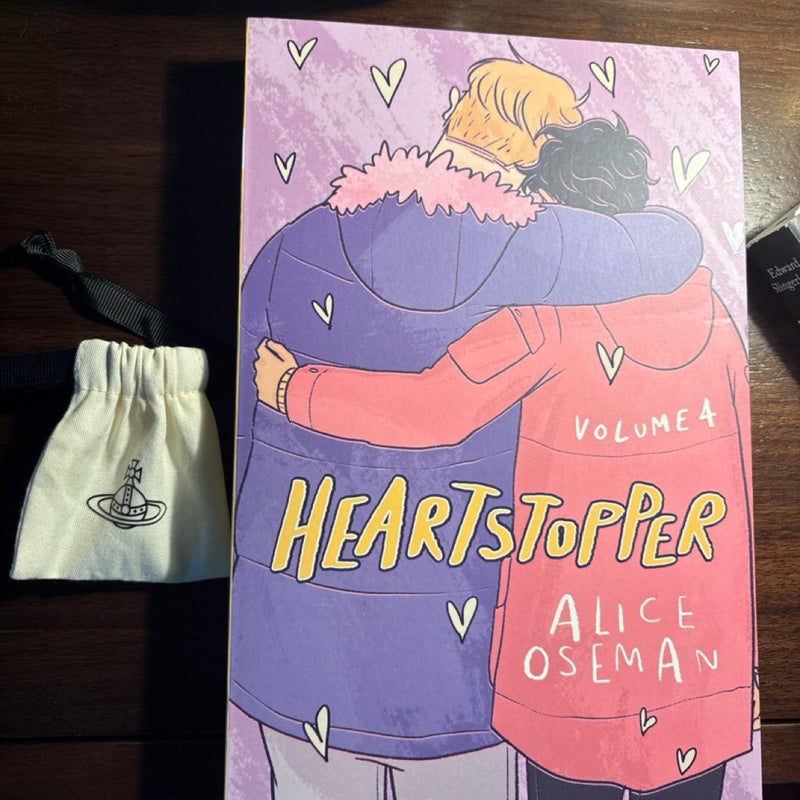 Heartstopper: Volume 4: a Graphic Novel