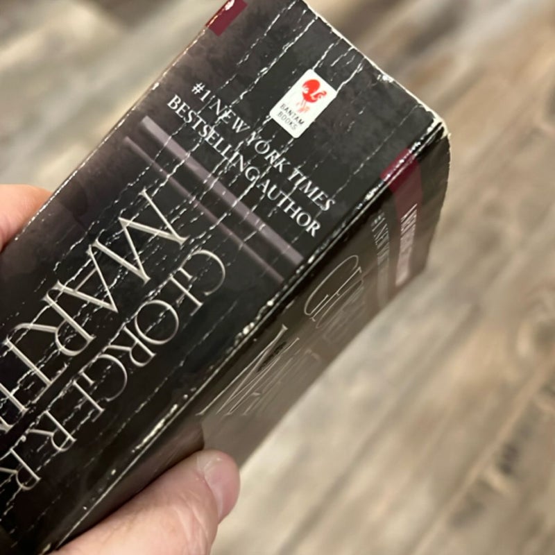 A Game of Thrones (Mass Market Size, HBO Tie-In Edition)