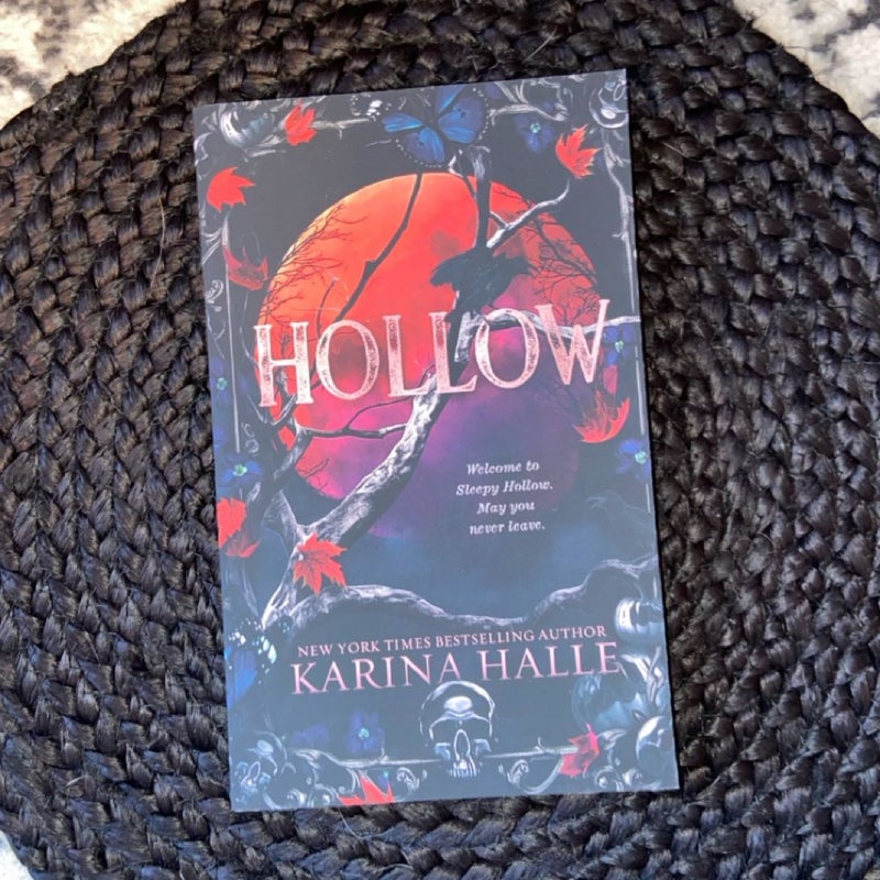 Hollow (a Gothic Shade of Romance 1)