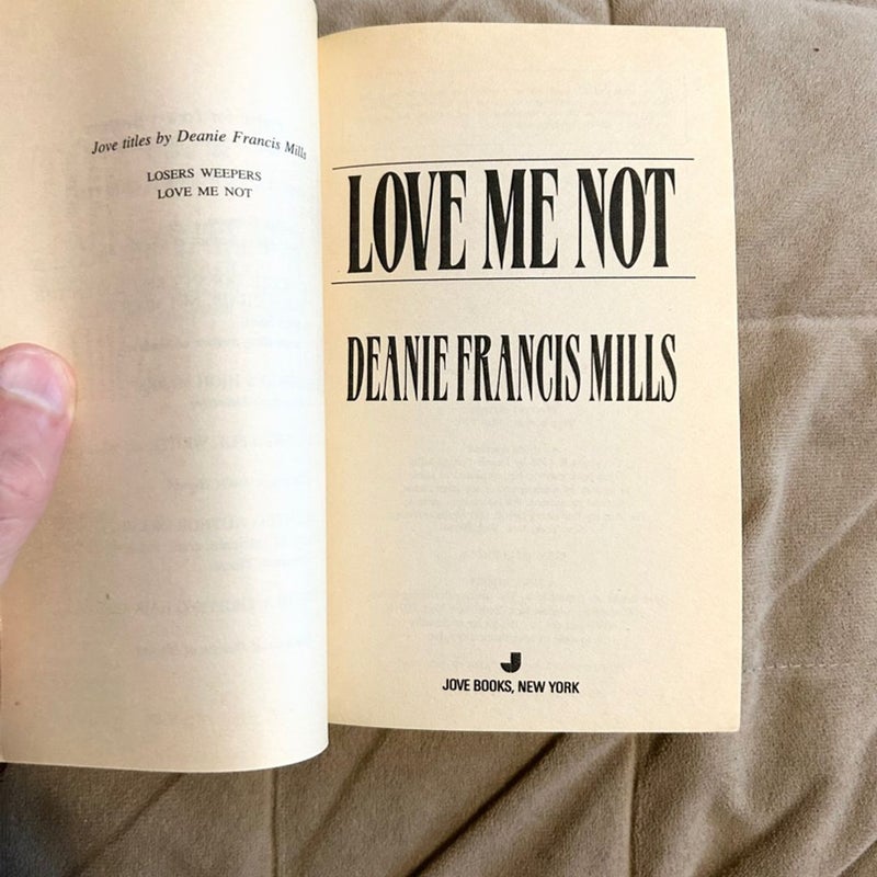 Love Me Not 1572