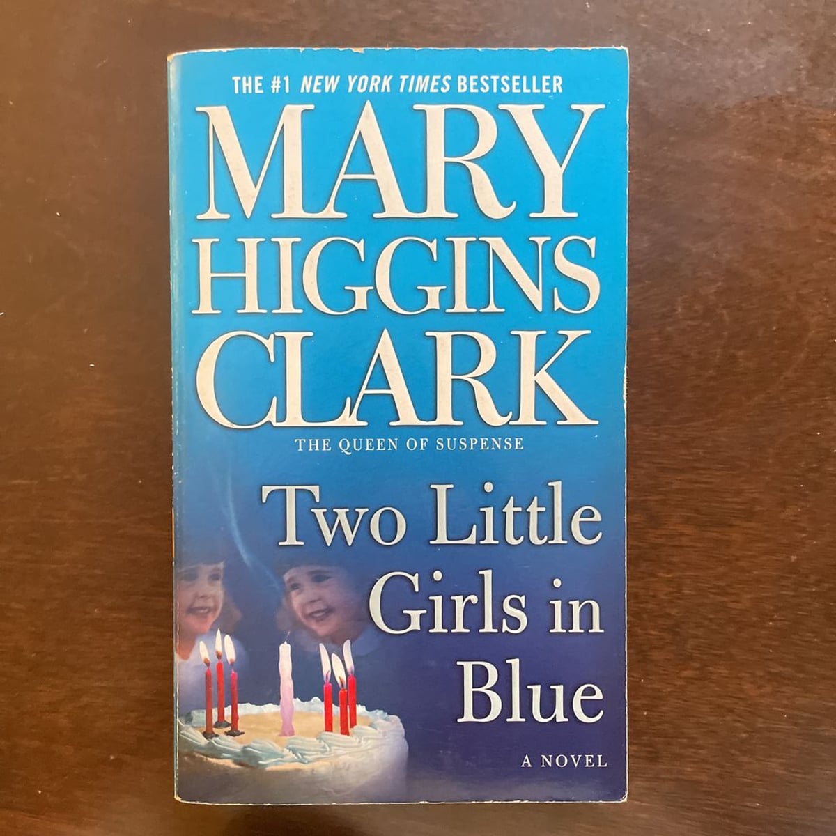 Two Little Girls in Blue by Mary Higgins Clark, Paperback | Pangobooks