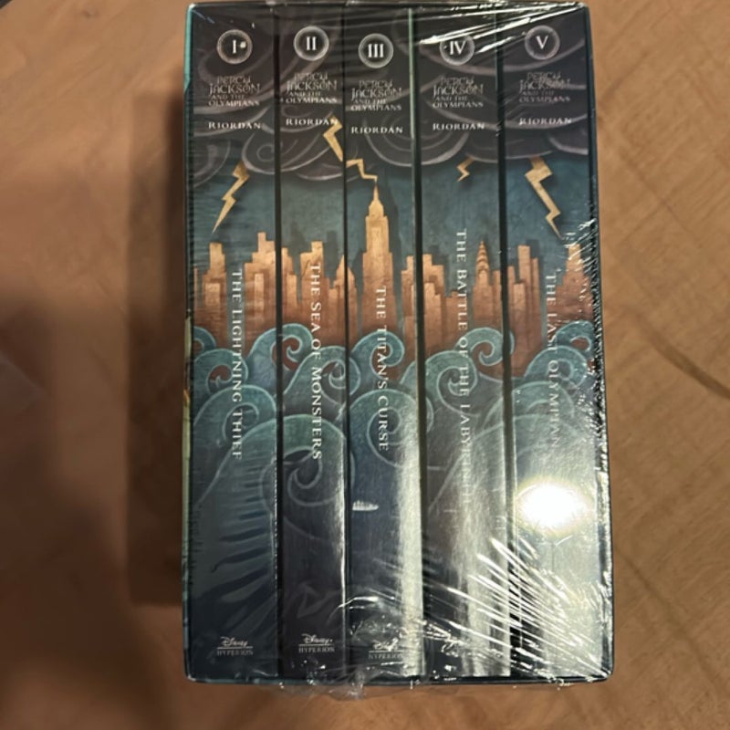 Percy Jackson and the Olympians 5 Book Paperback Boxed Set (new Covers W/poster)