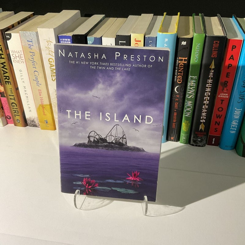 The Island by Natasha Preston: 9780593481493 | : Books