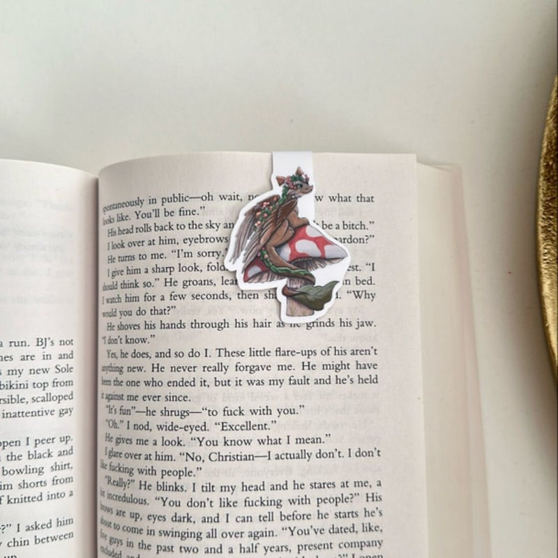 dragon + mushroom magnetic bookmark 🍄