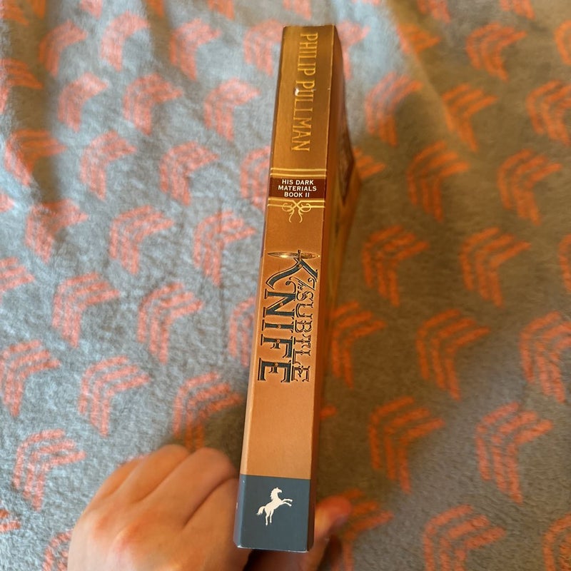His Dark Materials: the Subtle Knife (Book 2)