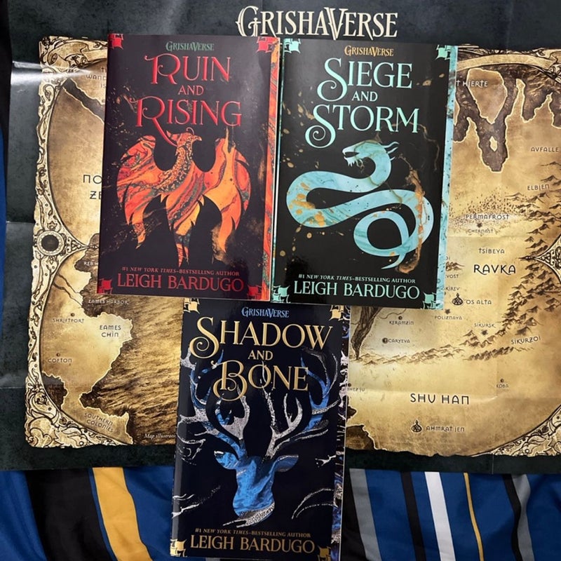 The Shadow and Bone Trilogy Boxed Set