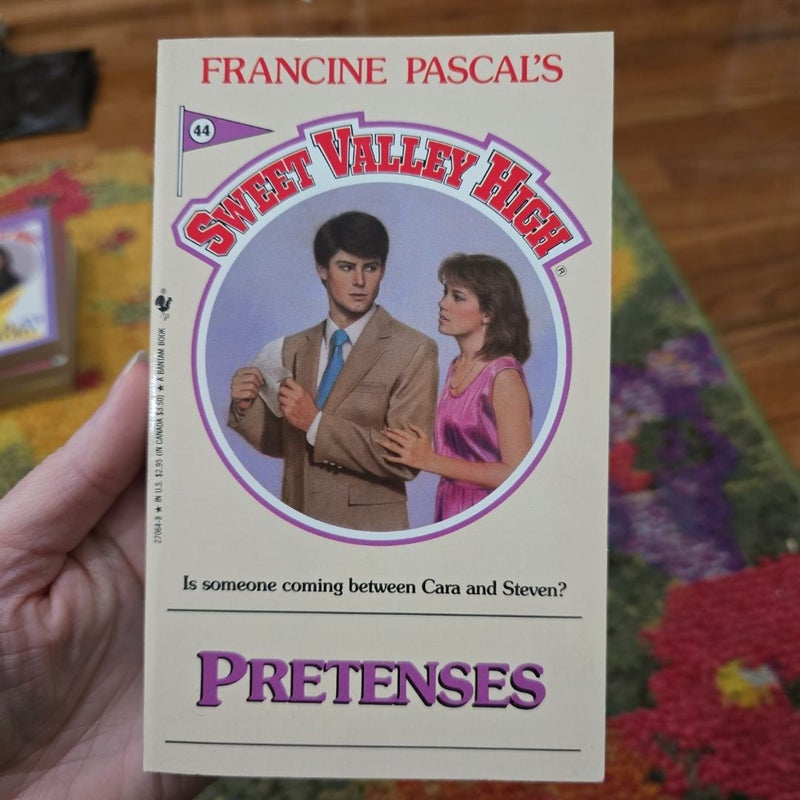 Sweet Valley High #44: Pretenses