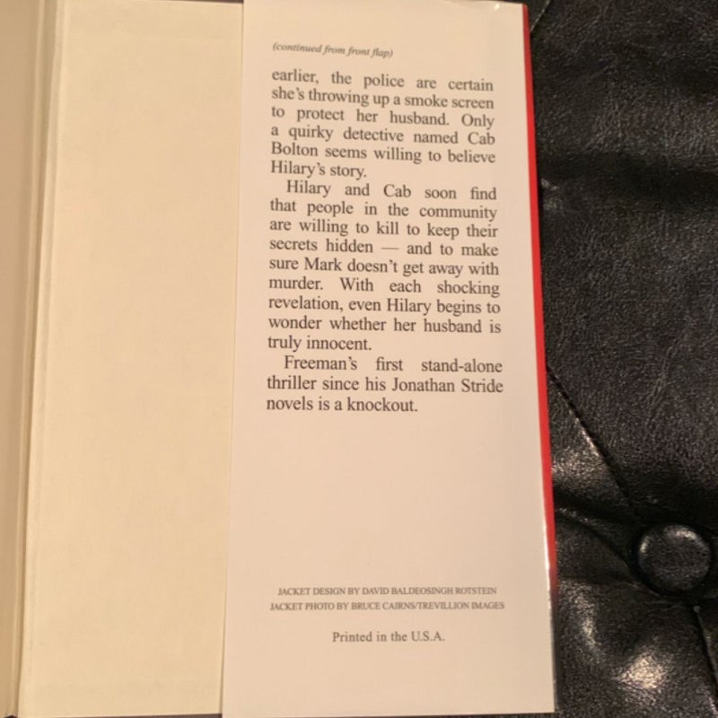 The Bone House (Large Print Edition)