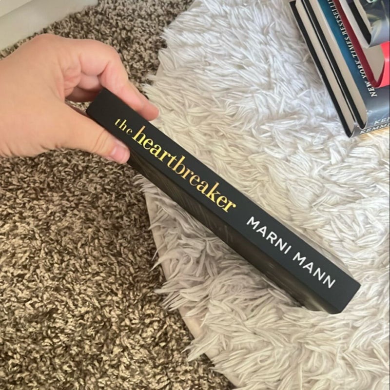 The Heartbreaker by Marni Mann, Paperback Pangobooks