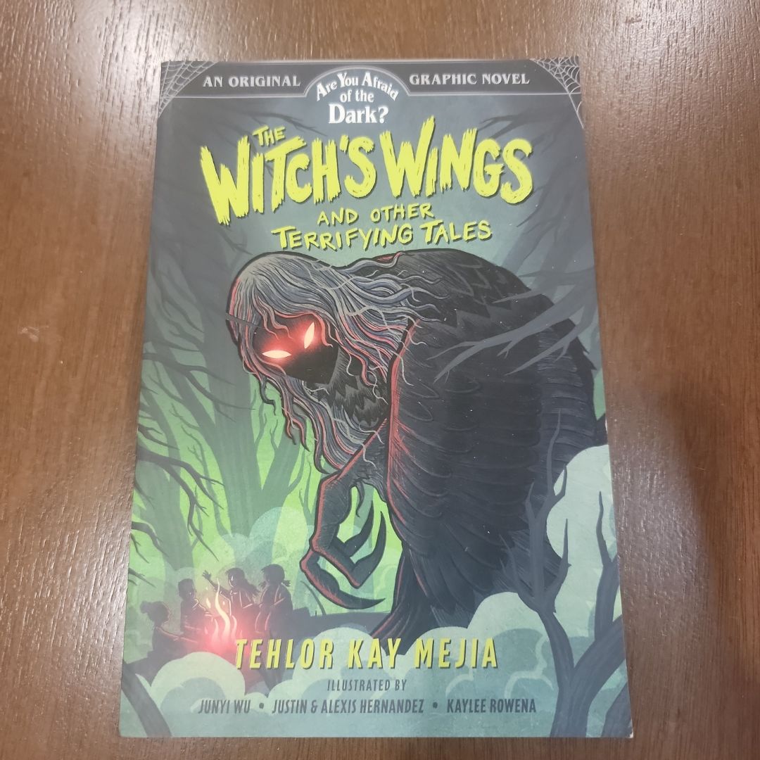The Witch's Wings and Other Terrifying Tales (Are You Afraid of the Dark? Graphic Novel #1)