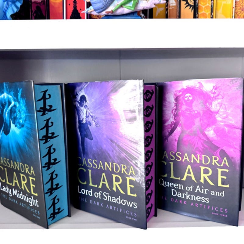 Fairyloot The Dark Artifices trilogy, 