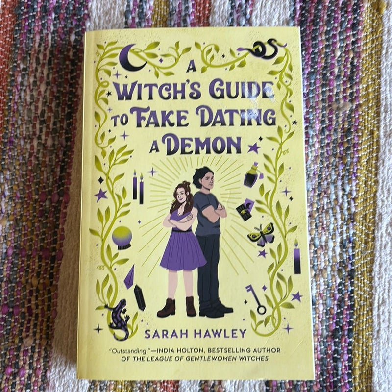 A Witch's Guide to Fake Dating a Demon